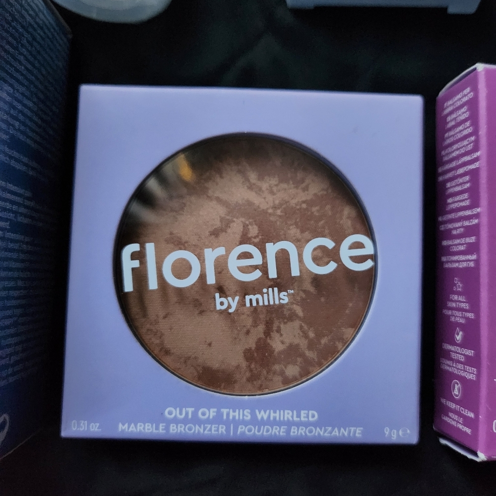 Bundle Of 11 Mixed Beauty Products - Picture 9 of 17
